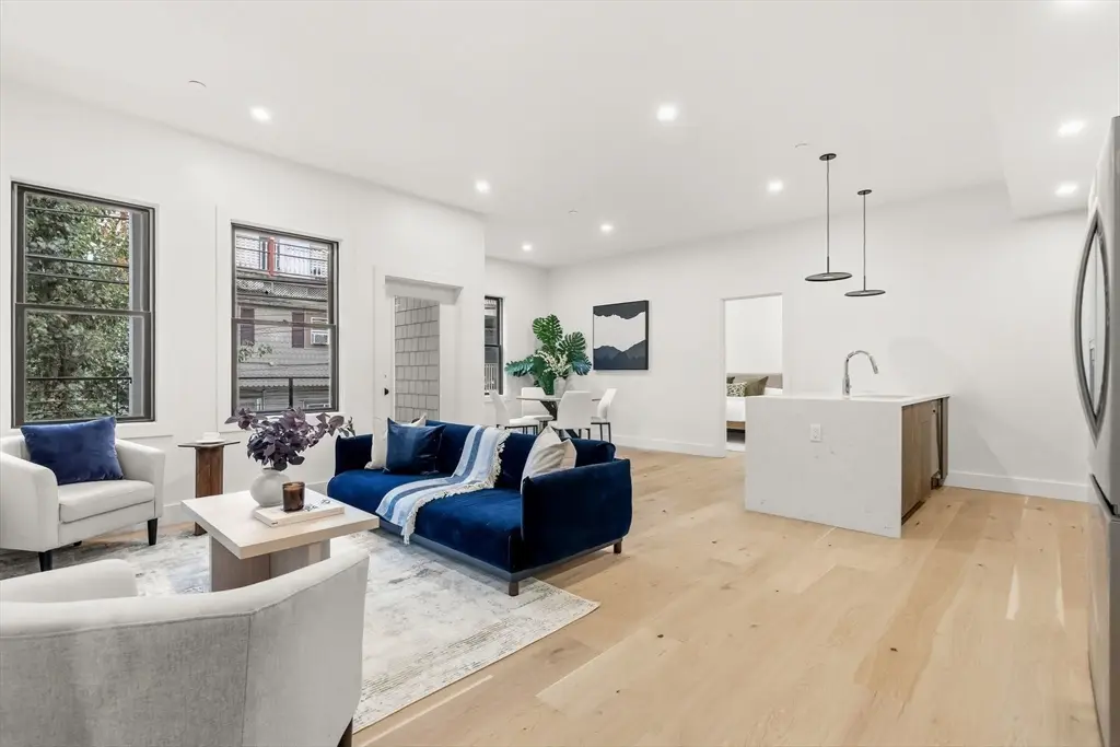 47 Condor #PH303, Boston, MA 02128 - #1