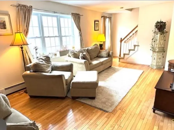 6 Jen Paul Way #B, Milford, MA 01757