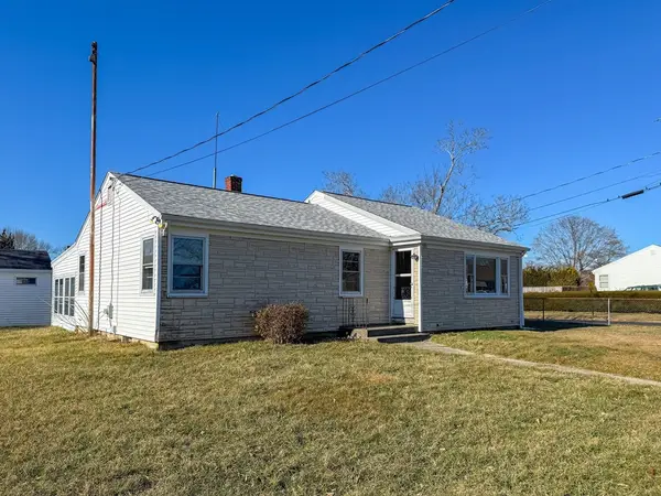 300 Davis Rd, Westport, MA 02790