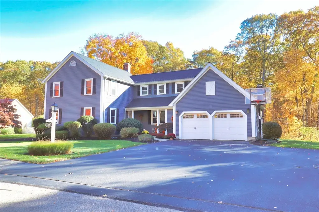 17 Fairway Ln, Medway, MA 02053 - #1