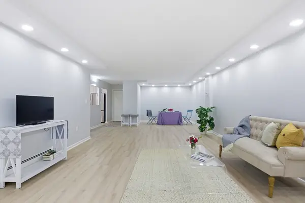 131 Coolidge Avenue #122, Watertown, MA 02472