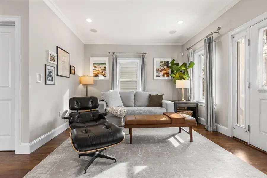 7 Burgoyne St #1, Boston, MA 02124 - #3