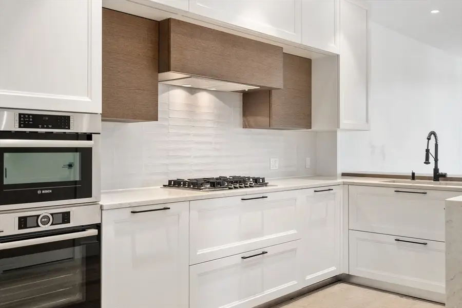 69 Walnut St #1, Brookline, MA 02445 - Image #3