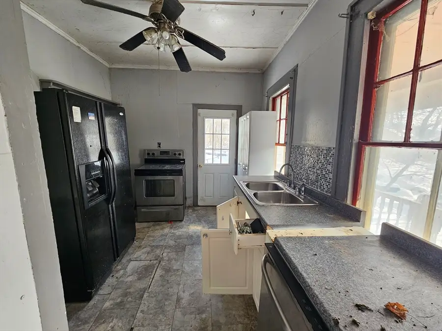 24 Spring St, North Adams, MA 01247 - #3