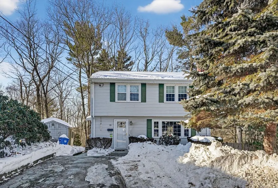 15 Flagg Cir, Waltham, MA 02453 - Image #2