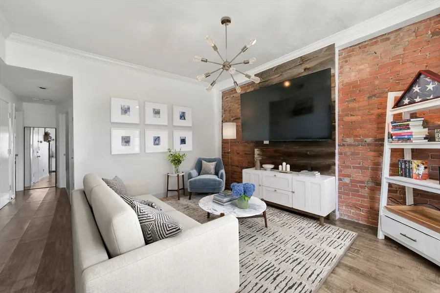 158 F St #2, Boston, MA 02127 - Image #2