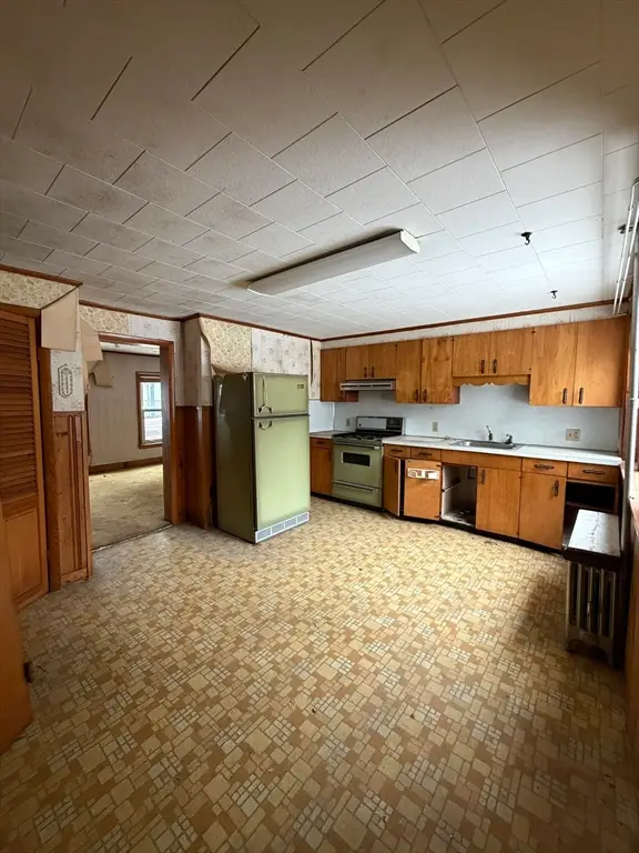 6 Glover Ct, Boston, MA 02127 - #3