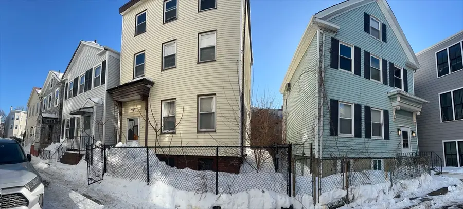 8 Glover Ct, Boston, MA 02127 - #2