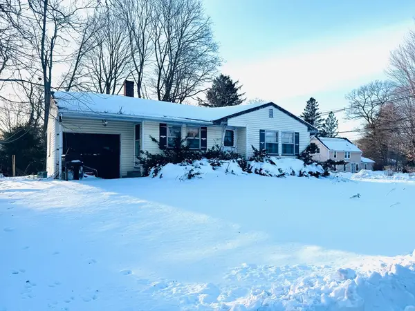 80 Forest St, Middleboro, MA 02346