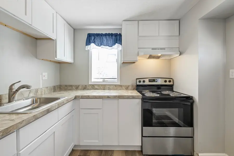 4 Seneca Street, Springfield, MA 01151 - #3