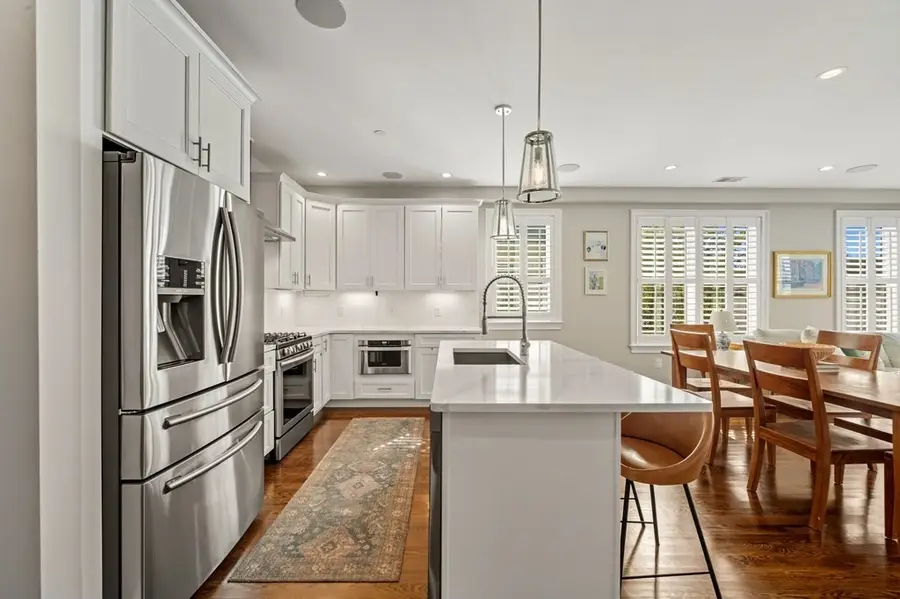 884 Adams St #4, Boston, MA 02124 - #2