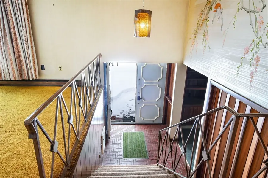 220 Mount Vernon St, New Bedford, MA 02740 - Image #3