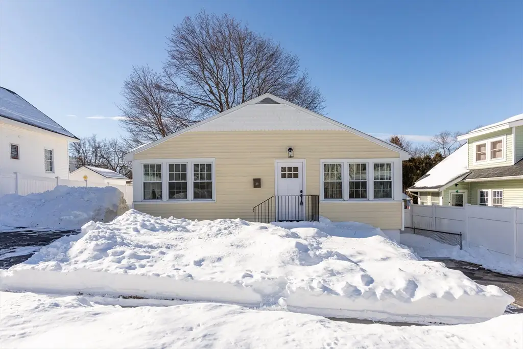 18 Palisades St, Worcester, MA 01604 - Image #1