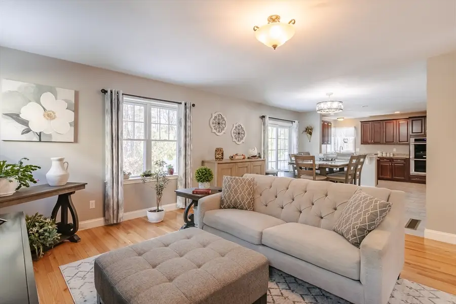 47 Surrey Ln, East Bridgewater, MA 02333 - #2