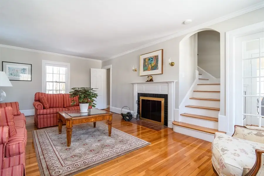 15 Clifton Rd, Wellesley, MA 02481 - #3