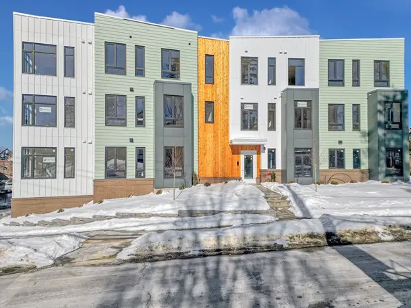 34 Oak Street #103, Boston, MA 02136