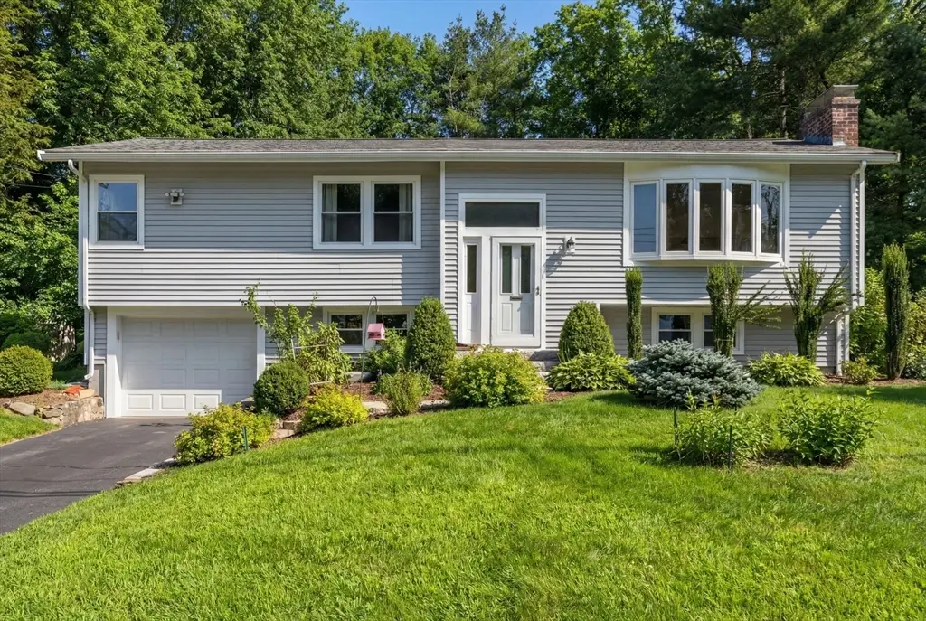 19 Rolling Ln, Framingham, MA 01701 - Image #1
