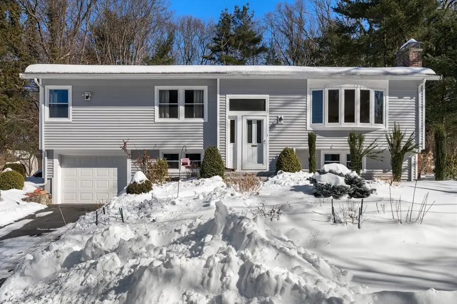 19 Rolling Ln, Framingham, MA 01701 - Image #2