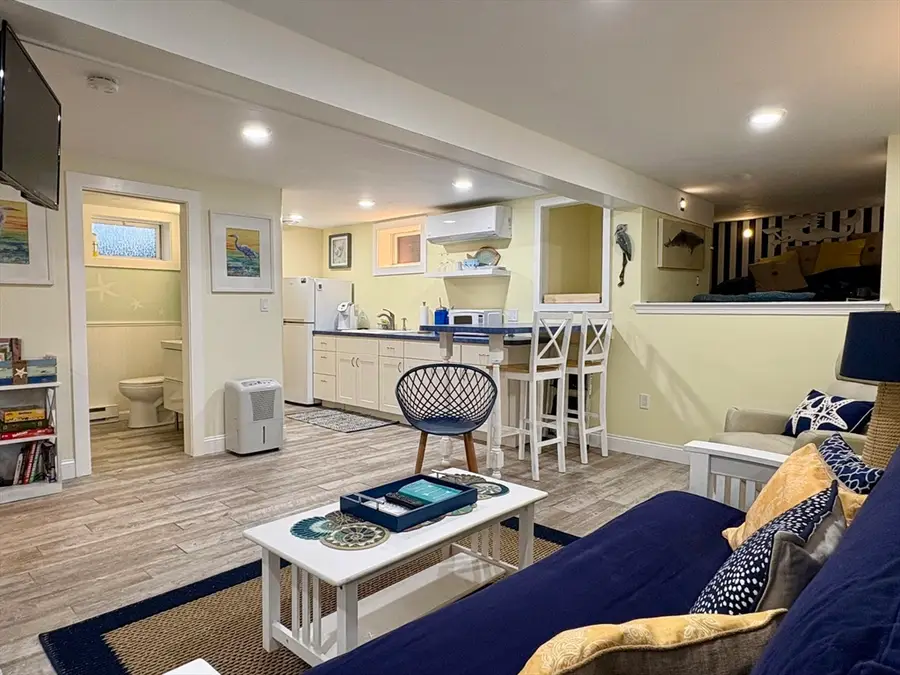 432 Sea St #8D, Hyannis, MA 02601 - #3