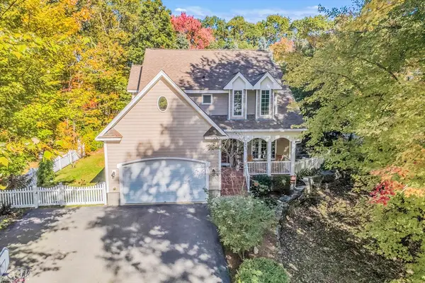 9 Marissa Cir, Worcester, MA 01603