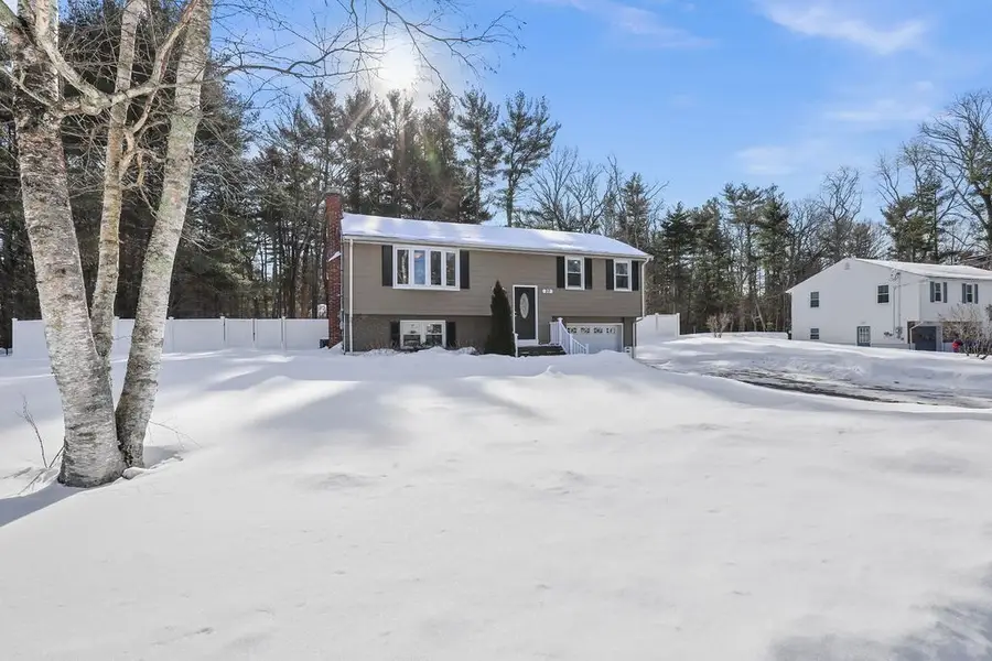 20 John F Kennedy Dr, Norton, MA 02766 - #3