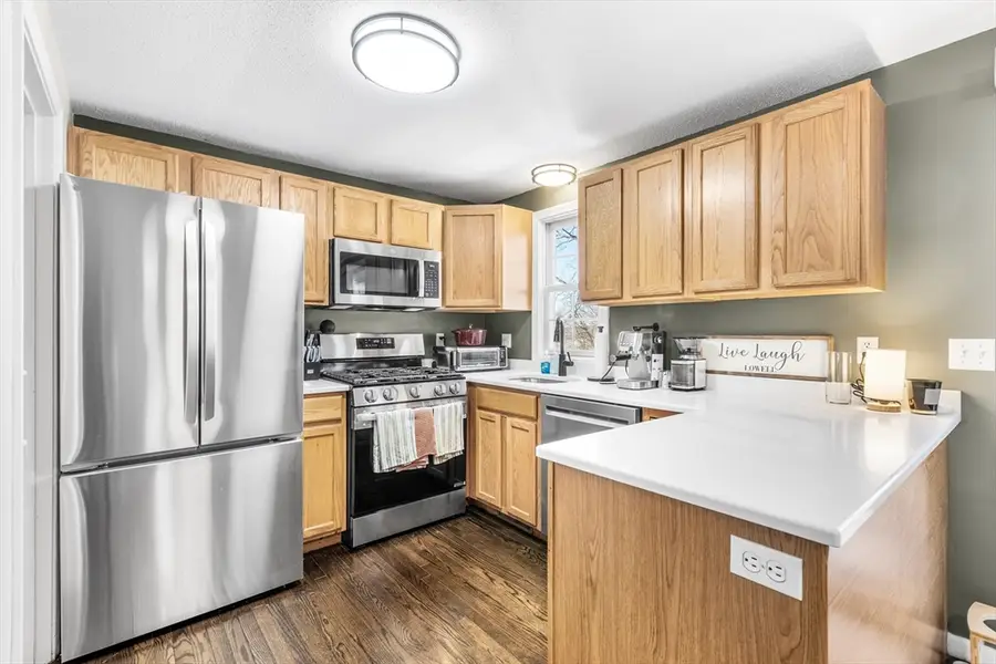 57 Wannalancit St #6, Lowell, MA 01854 - Image #2