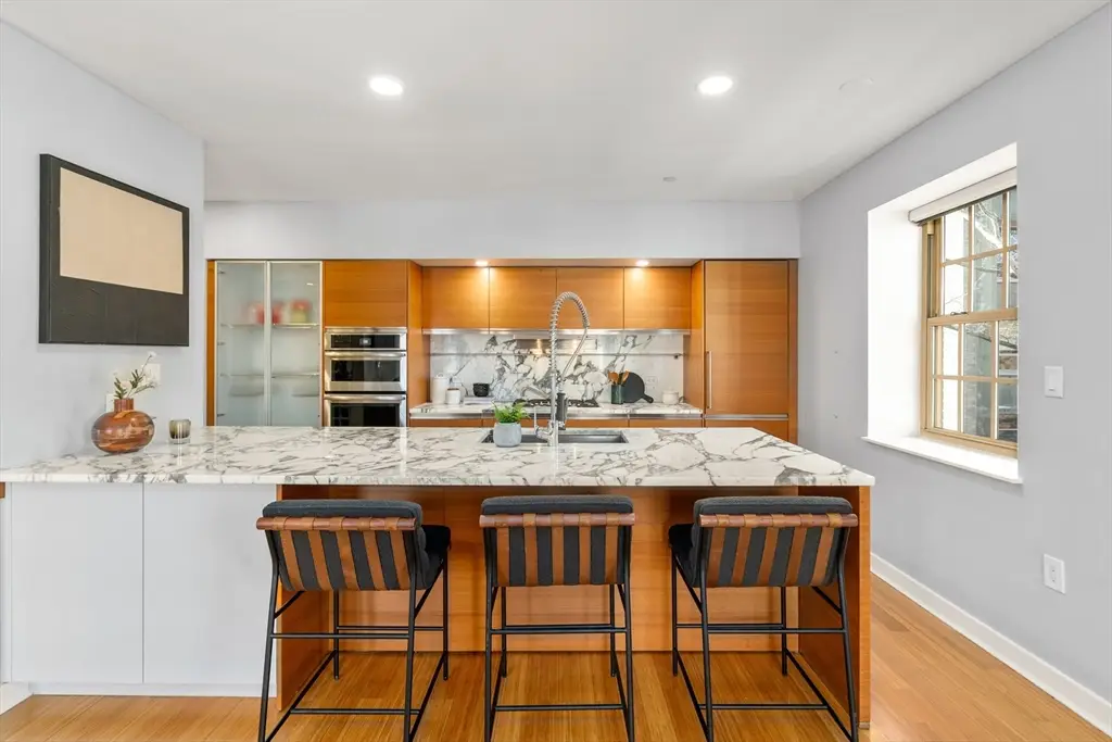7 Warren Ave #19, Boston, MA 02116 - Image #1