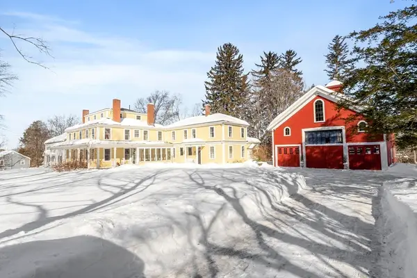 88 Johnson, North Andover, MA 01845