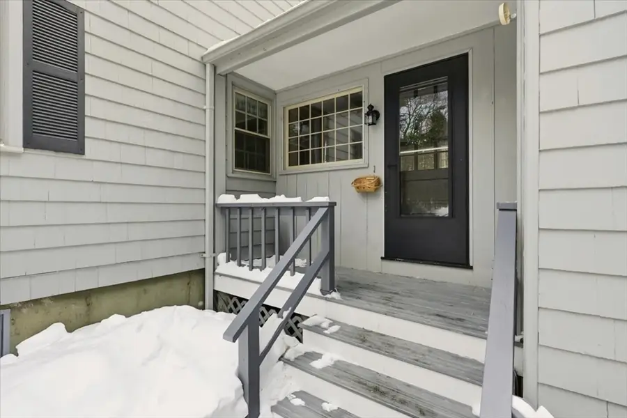7 Spring Street, Pembroke, MA 02359 - #3