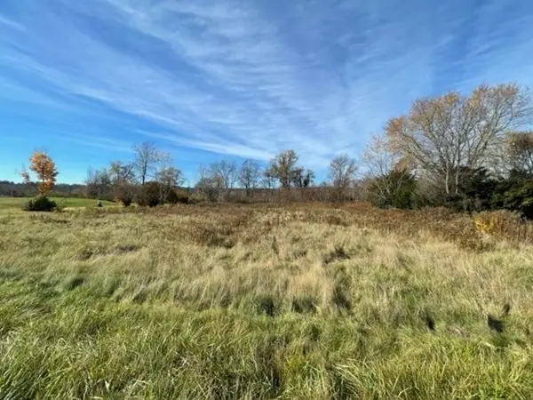 355 Greenfield Rd, Deerfield, MA 01373