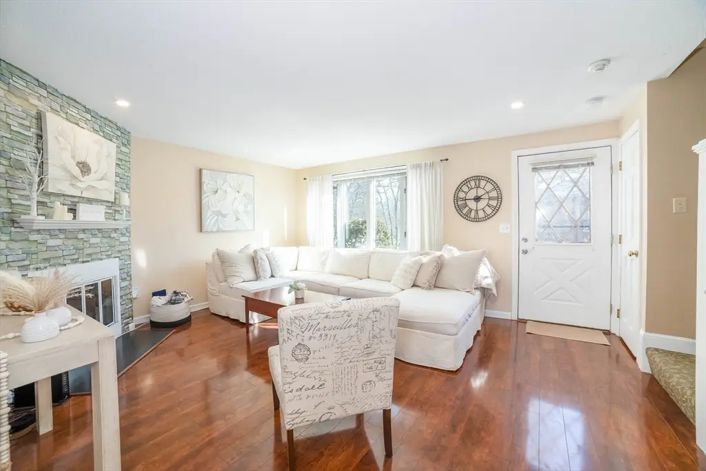 37 Scotty Hollow Dr #B, North Chelmsford, MA 01863 - #1