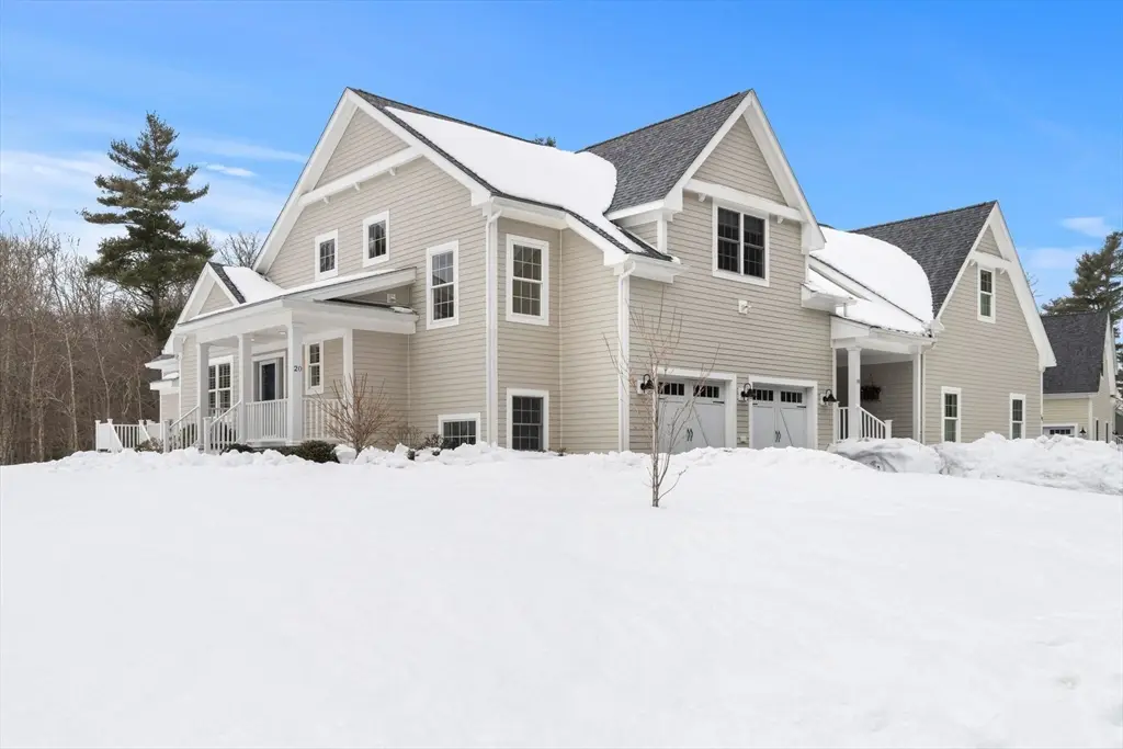 20 Split Rock Ln, Mattapoisett, MA 02739 - #1