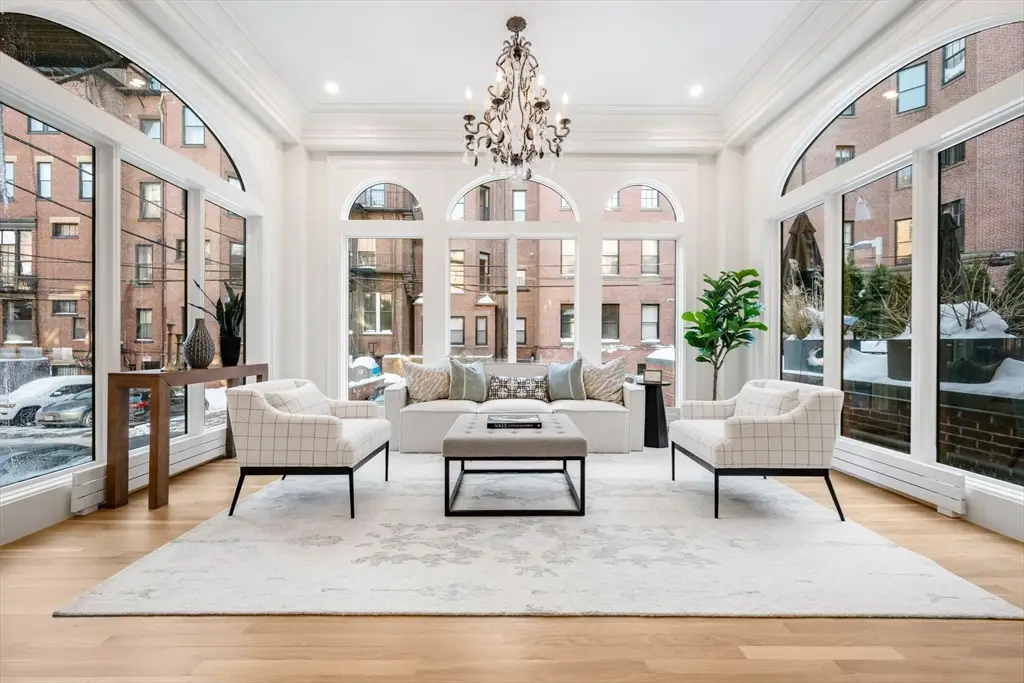 190 Marlborough #A, Boston, MA 02116 - Image #1