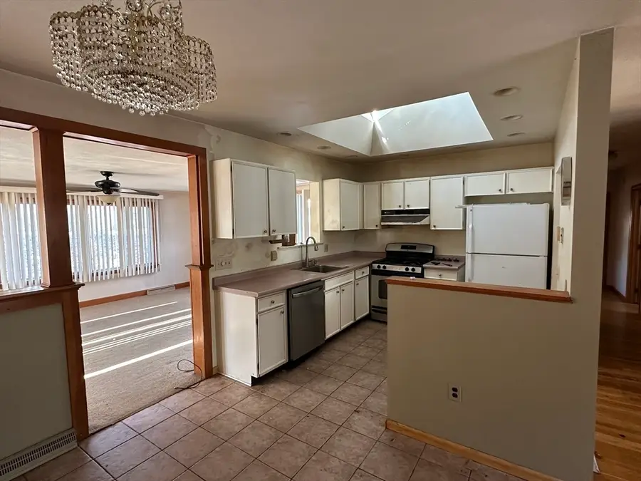 52 Hesper St, Saugus, MA 01906 - #2