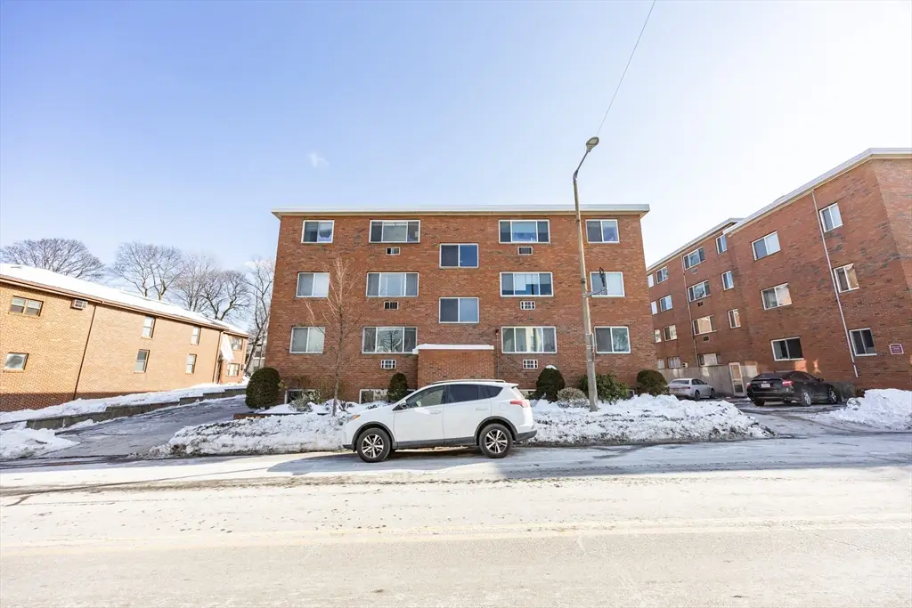 354 Market St #9, Boston, MA 02135 - Image #1