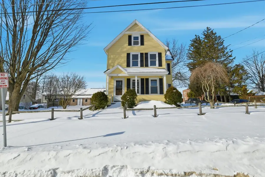 81 Chestnut St, West Springfield, MA 01089 - #2