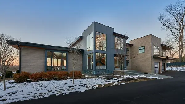 85 Forbes Rd, Milton, MA 02186