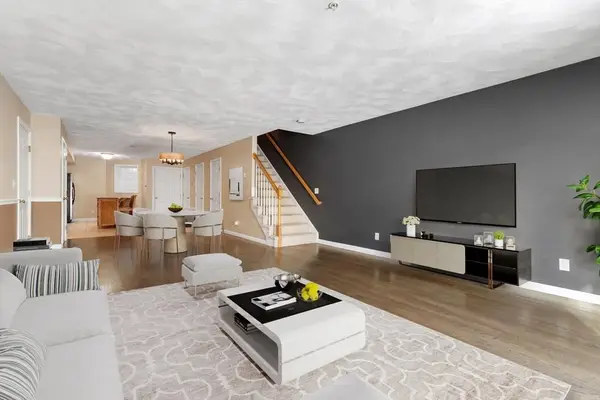 18 Dale St #9D, Andover, MA 01810