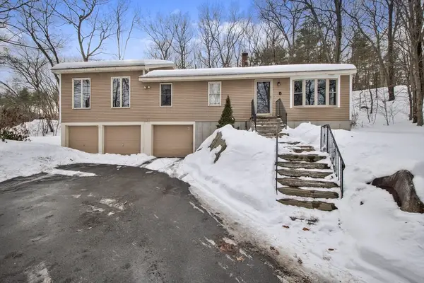 5 S Main St, Northbridge, MA 01534