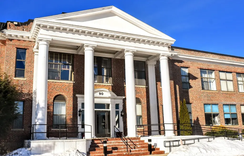 90 Sea St #204, Weymouth, MA 02191 - #1