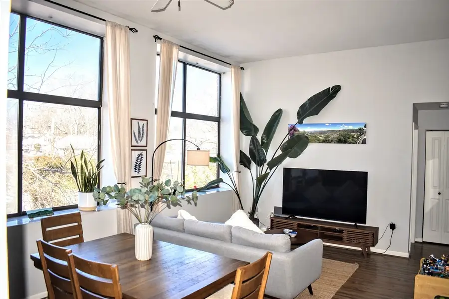 90 Sea St #204, Weymouth, MA 02191 - #2