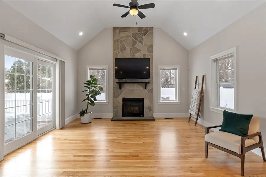 255 East St, Lexington, MA 02420 - #3