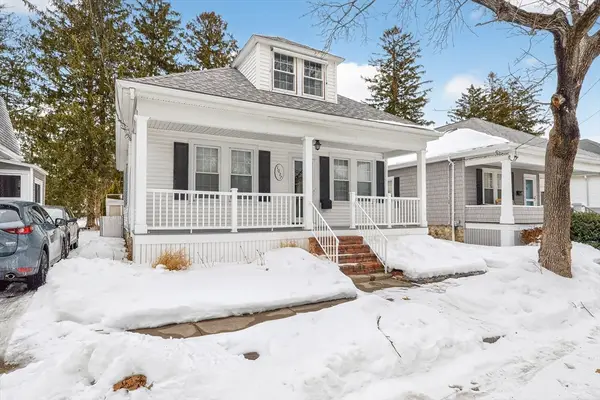 1027 Kenmore St, New Bedford, MA 02745