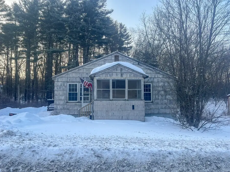 71 Charlton St, Oxford, MA 01540 - #2