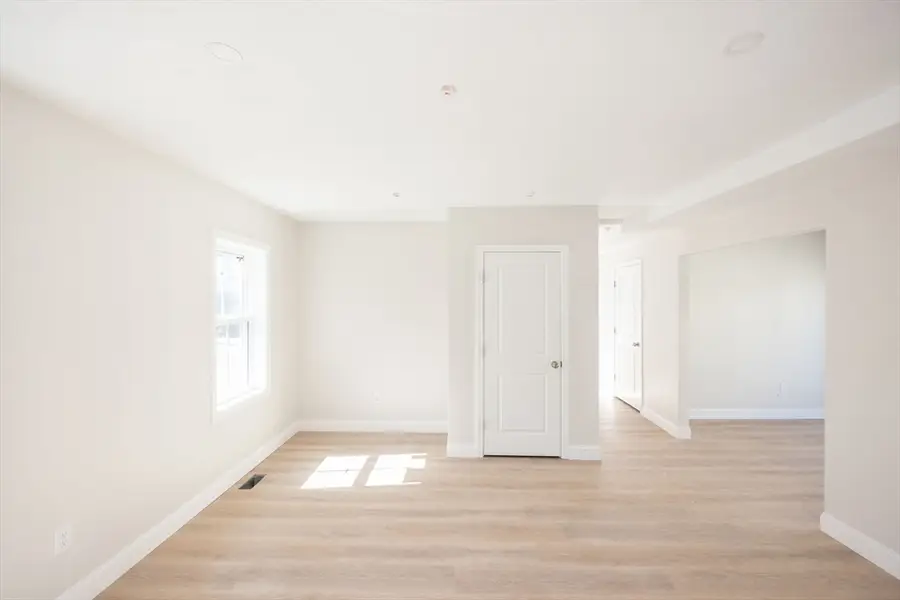 17-A Mott St, Worcester, MA 01604 - #3