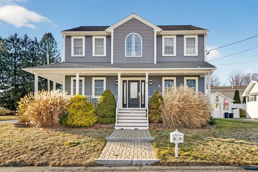 7 Bradley Ave, Somerset, MA 02725 - #2