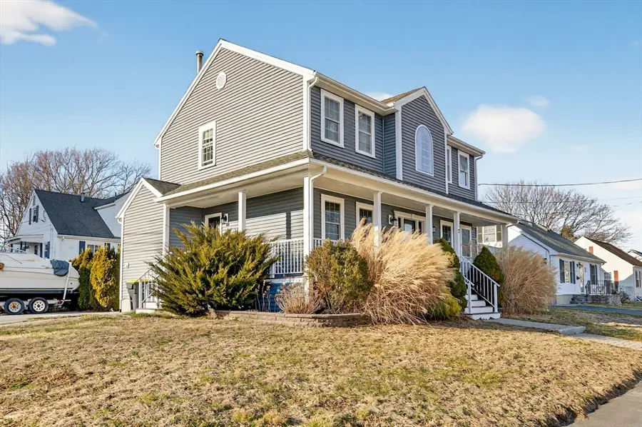 7 Bradley Ave, Somerset, MA 02725 - #3