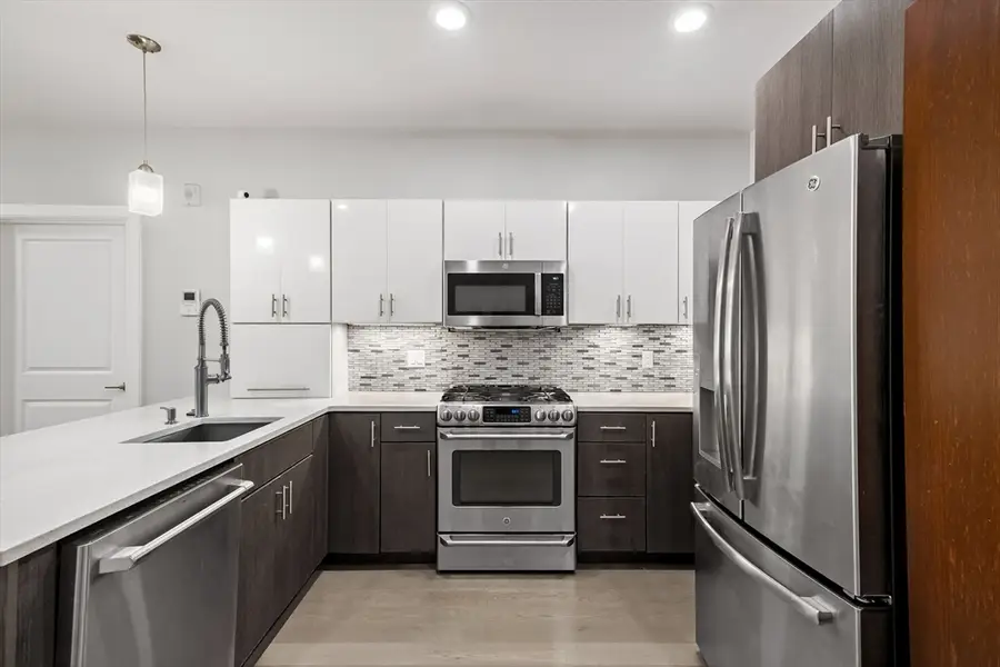 18 Cliveden #406W, Quincy, MA 02169 - #2