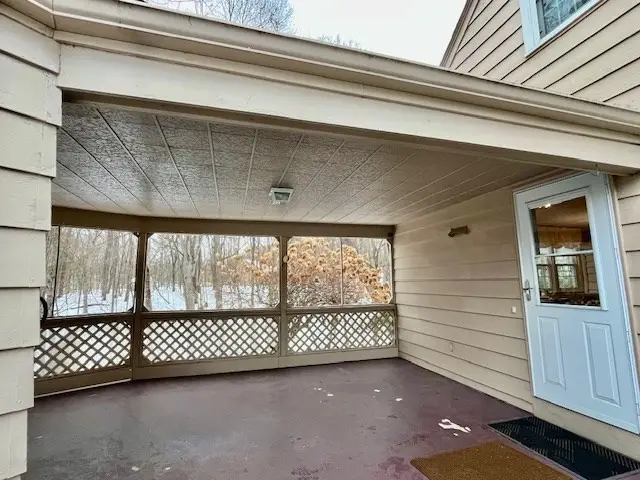 83 Old Farm Rd, Chicopee, MA 01020 - #3