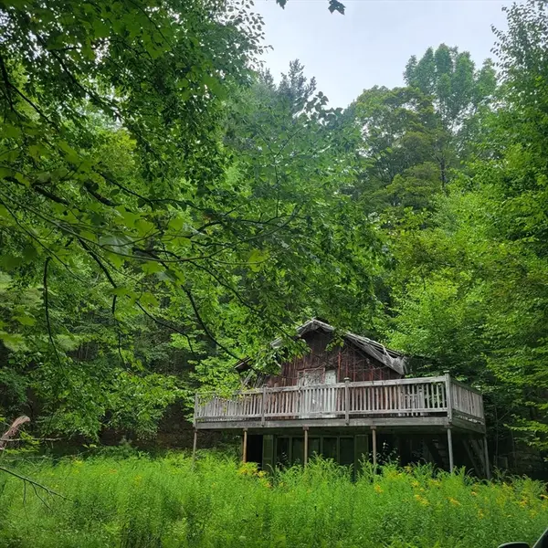 39 Hawley Street, Plainfield, MA 01070